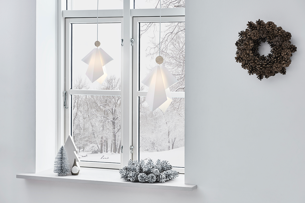 Leklint81360+81361 Christmas Love&Lightproject Angel Gabriel Small+Medium Lifestyle