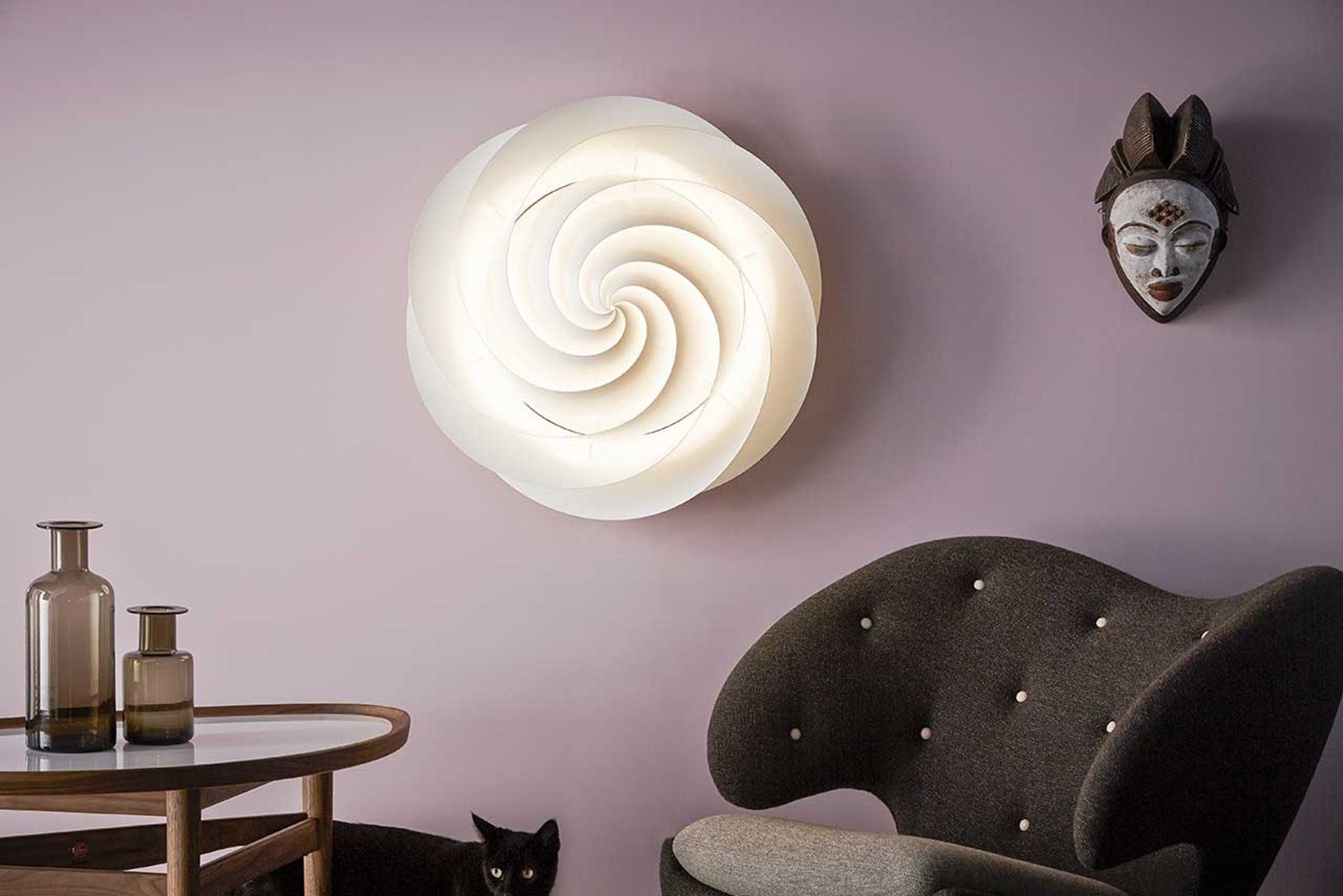 LeKlint1320_Swirl_wall_lamp_plafond_lifestyle2