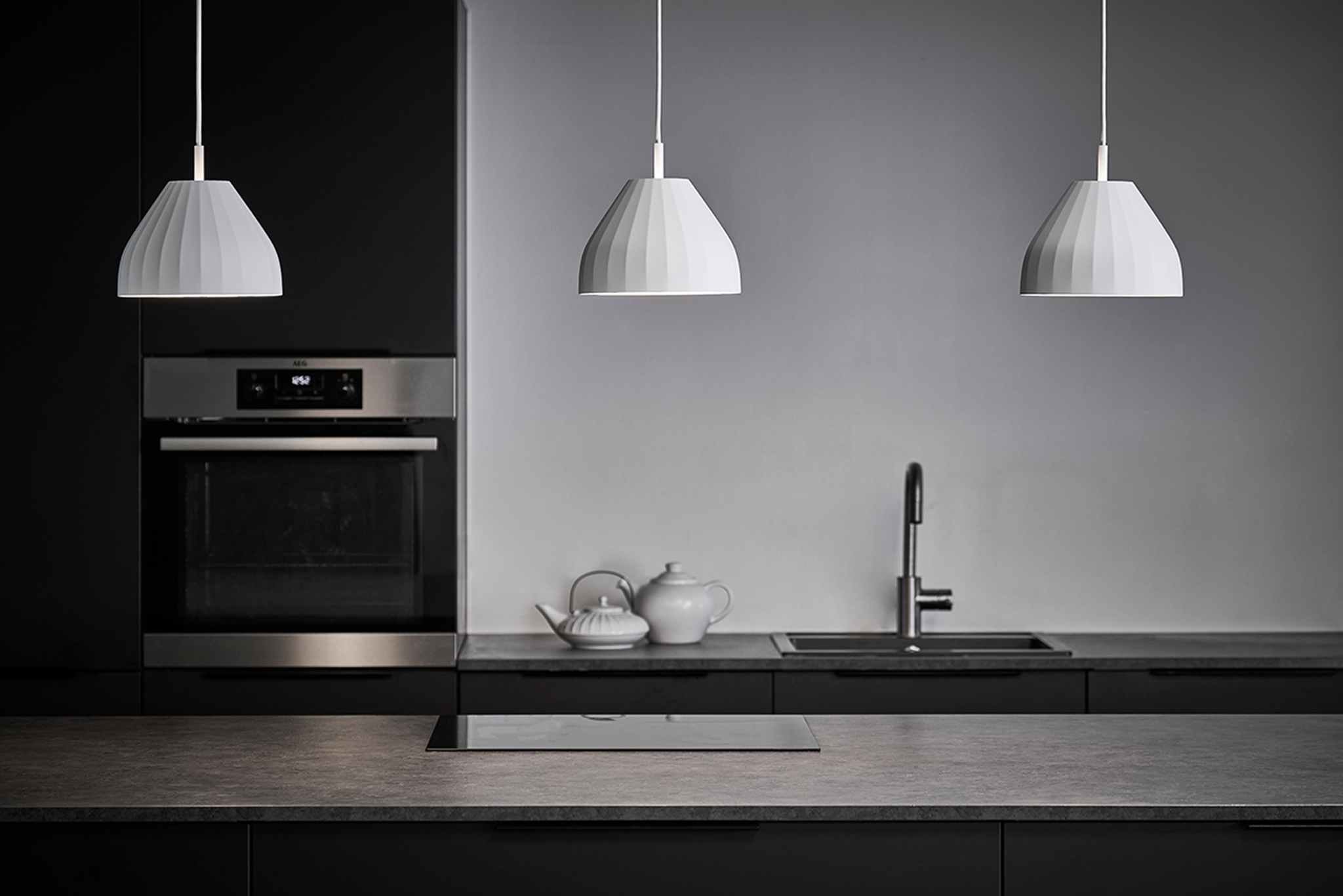 LeKlint140_Facet_pendant_white_lifestyle1