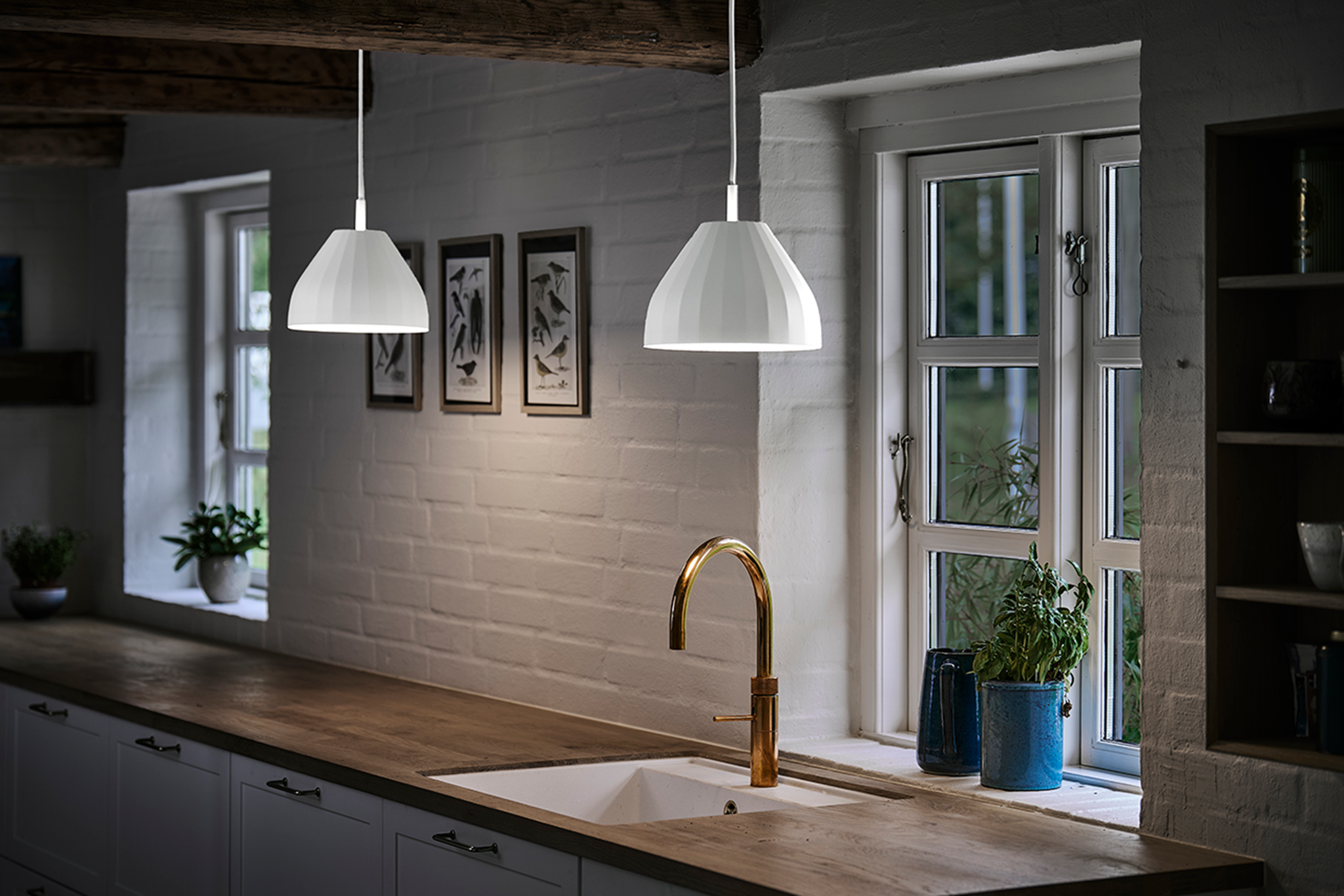 LeKlint140_Facet_pendant_white_lifestyle5