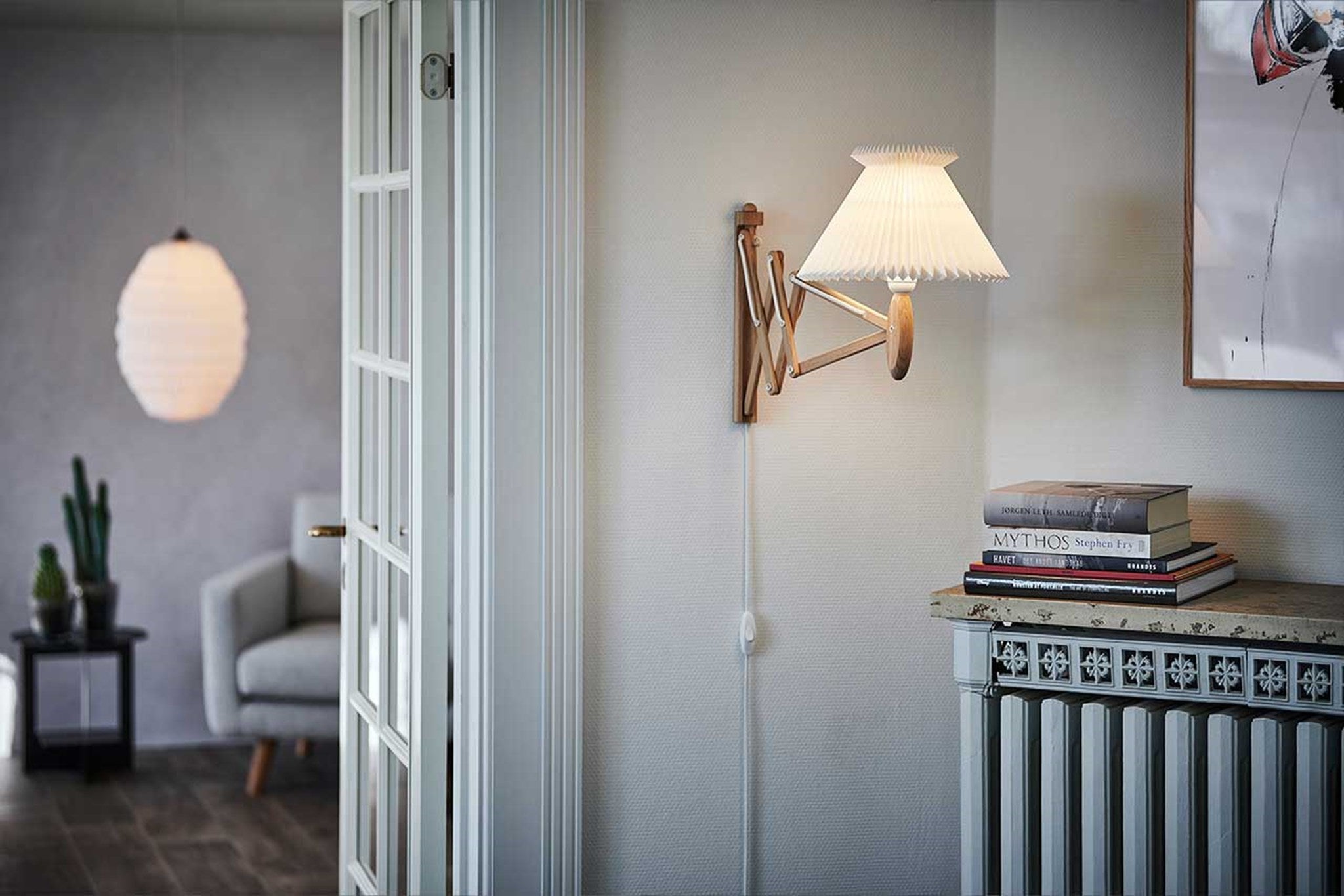 LeKlint224-6_Sax_wall_lamp_lightoak_lampshade6_17_lifestyle3