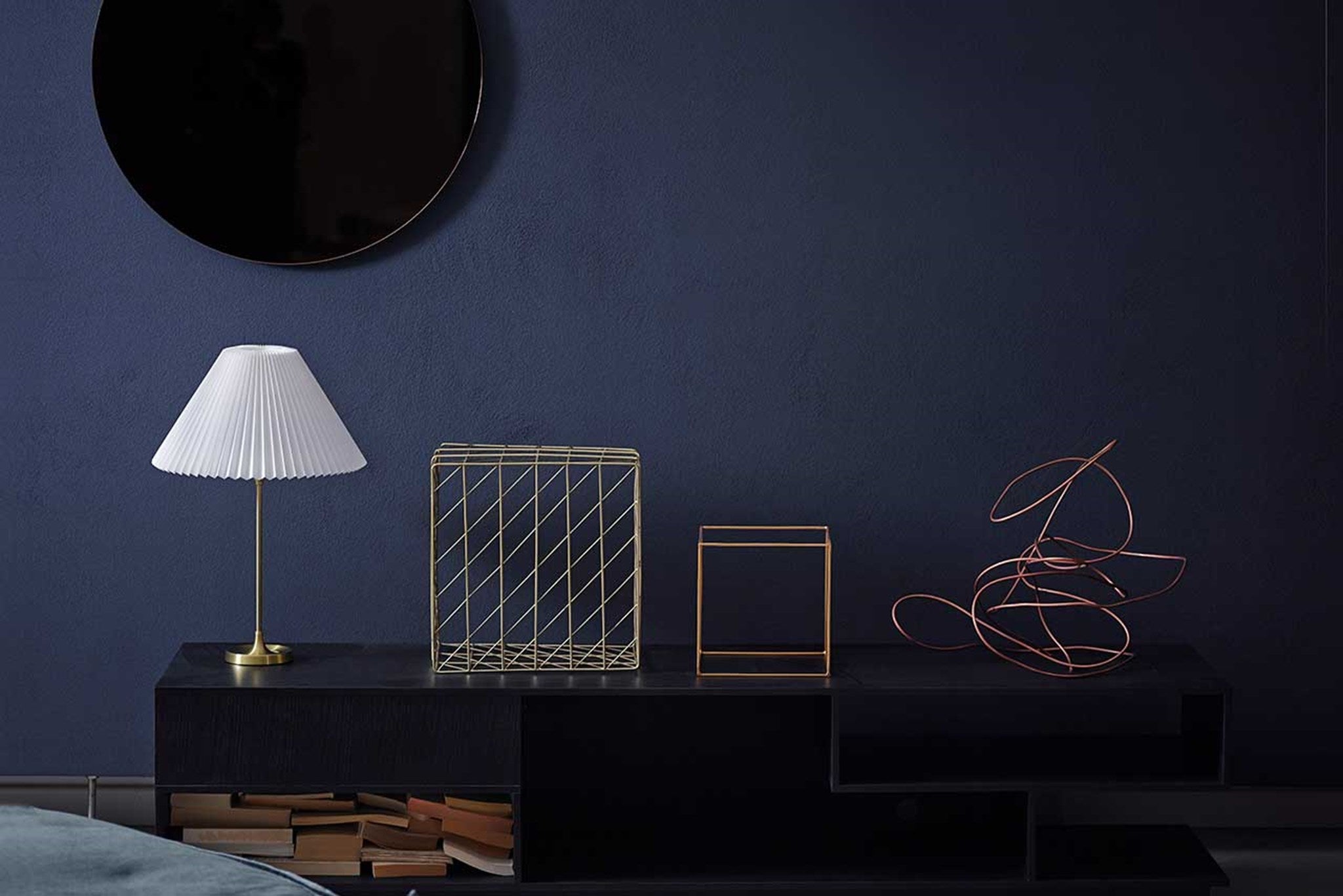 LeKlint307_table_lamp_lifestyle1